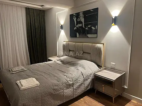 Satılır 3 otaqlı mənzil 140 m²