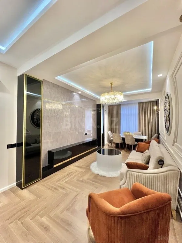 Kirayə verilir 2 otaqlı mənzil 80 m²