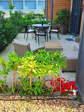 Satılır 2 otaqlı mənzil 98 m²