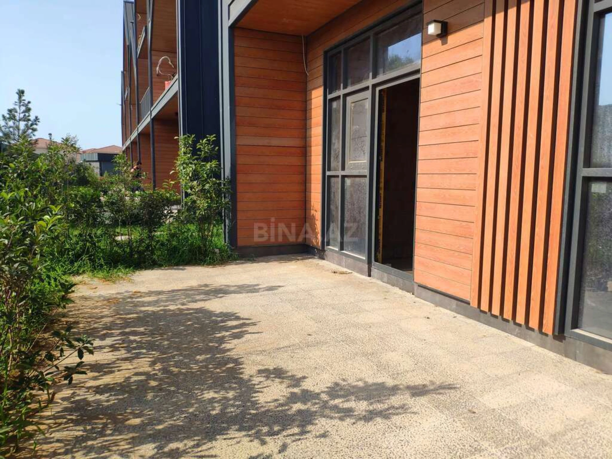 Satılır 2 otaqlı mənzil 98 m²