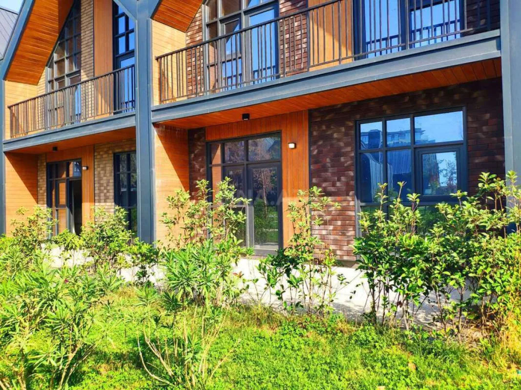 Satılır 2 otaqlı mənzil 98 m²