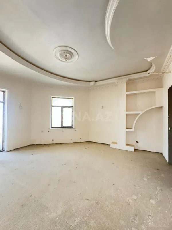 Satılır həyət evi 1400 m²