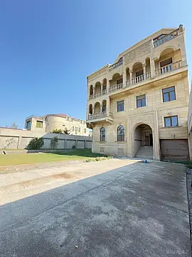 Satılır həyət evi 1400 m²