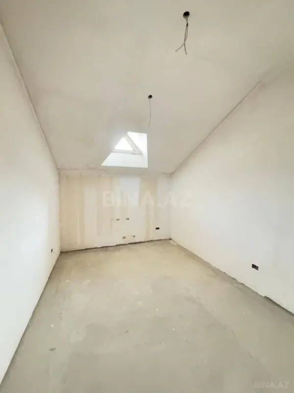 Satılır həyət evi 1400 m²