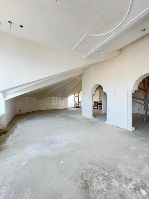 Satılır həyət evi 1400 m²