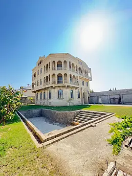 Satılır həyət evi 1400 m² — Bakı, Mərdəkan 1400.00 m²