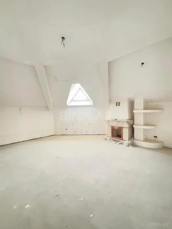 Satılır həyət evi 1400 m²