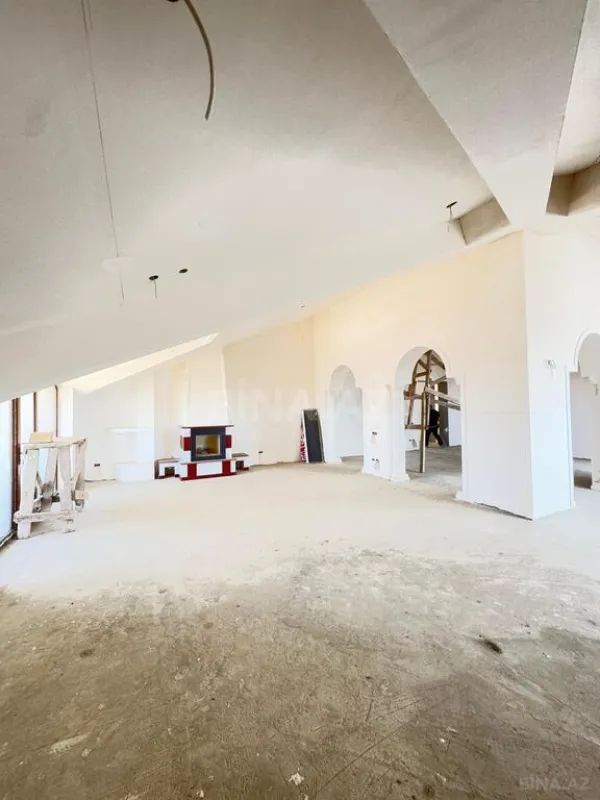 Satılır həyət evi 1400 m²