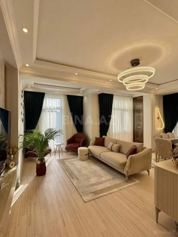 Satılır 3 otaqlı mənzil 126 m²