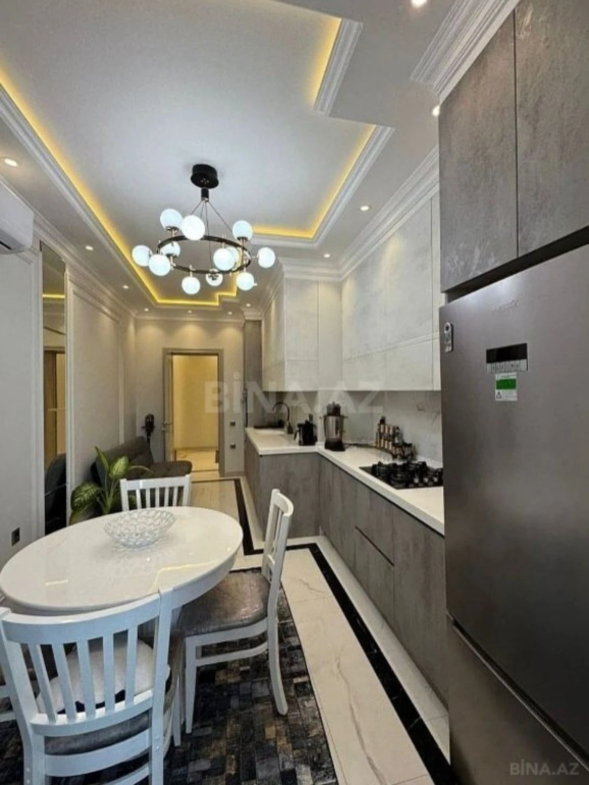 Satılır 3 otaqlı mənzil 126 m²