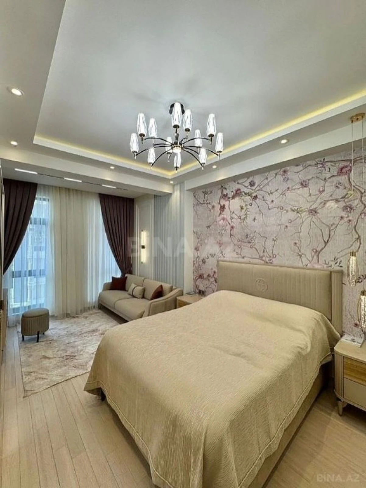 Satılır 3 otaqlı mənzil 126 m²