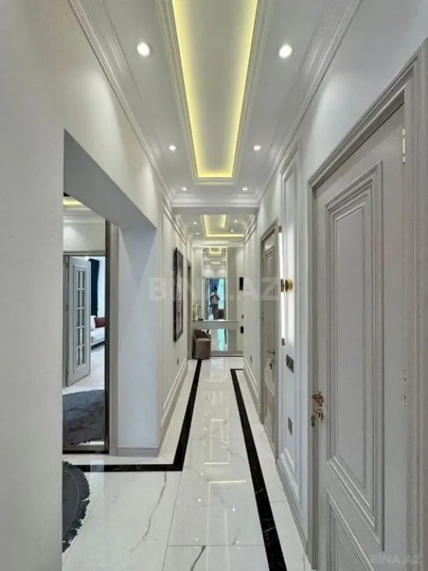 Satılır 3 otaqlı mənzil 126 m²