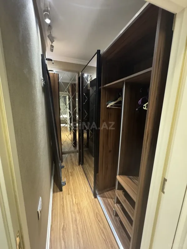 Kirayə verilir 4 otaqlı mənzil 181 m²
