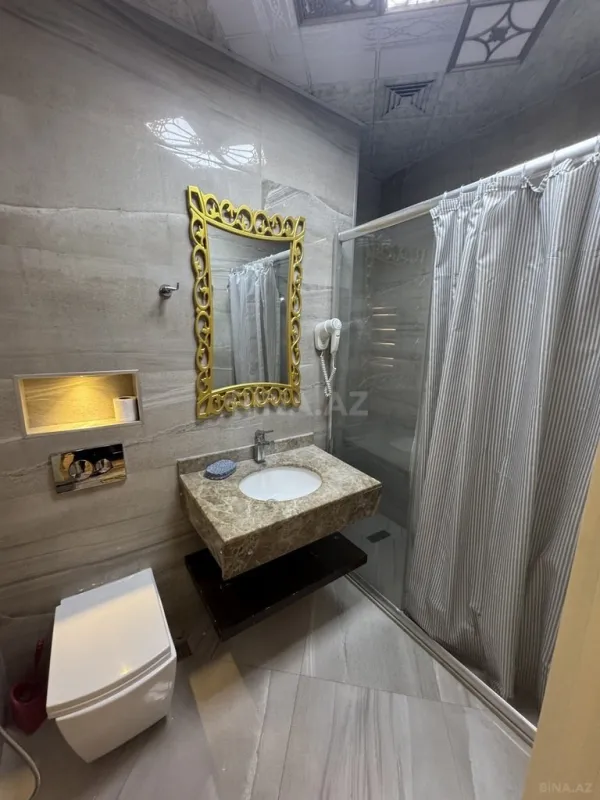 Kirayə verilir 4 otaqlı mənzil 181 m²