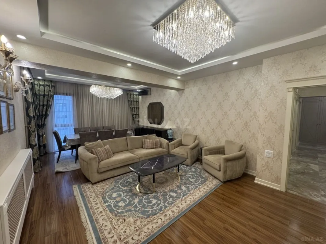 Kirayə verilir 4 otaqlı mənzil 181 m²