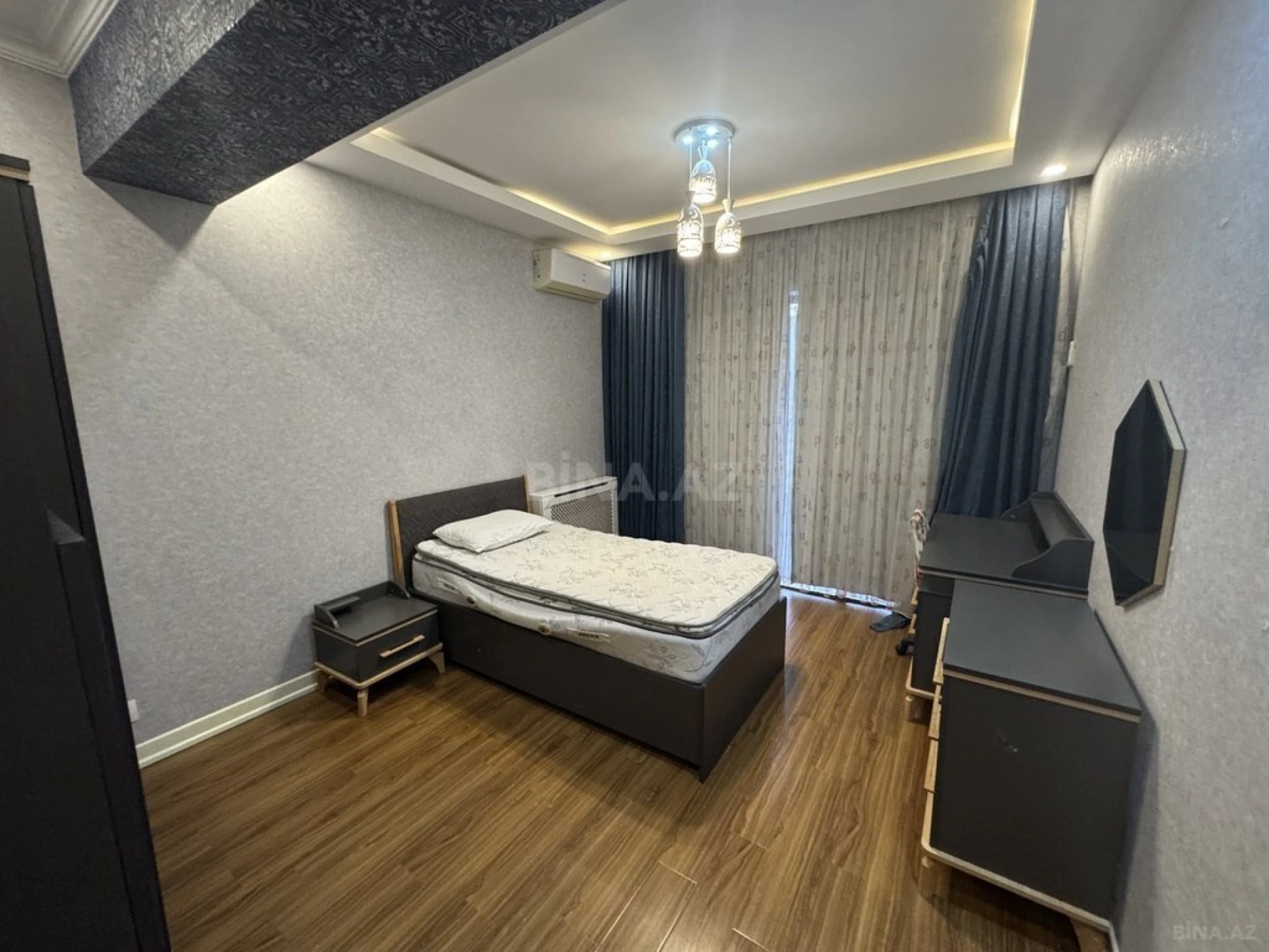 Kirayə verilir 4 otaqlı mənzil 181 m²