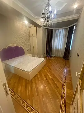 Satılır 3 otaqlı mənzil 125 m²