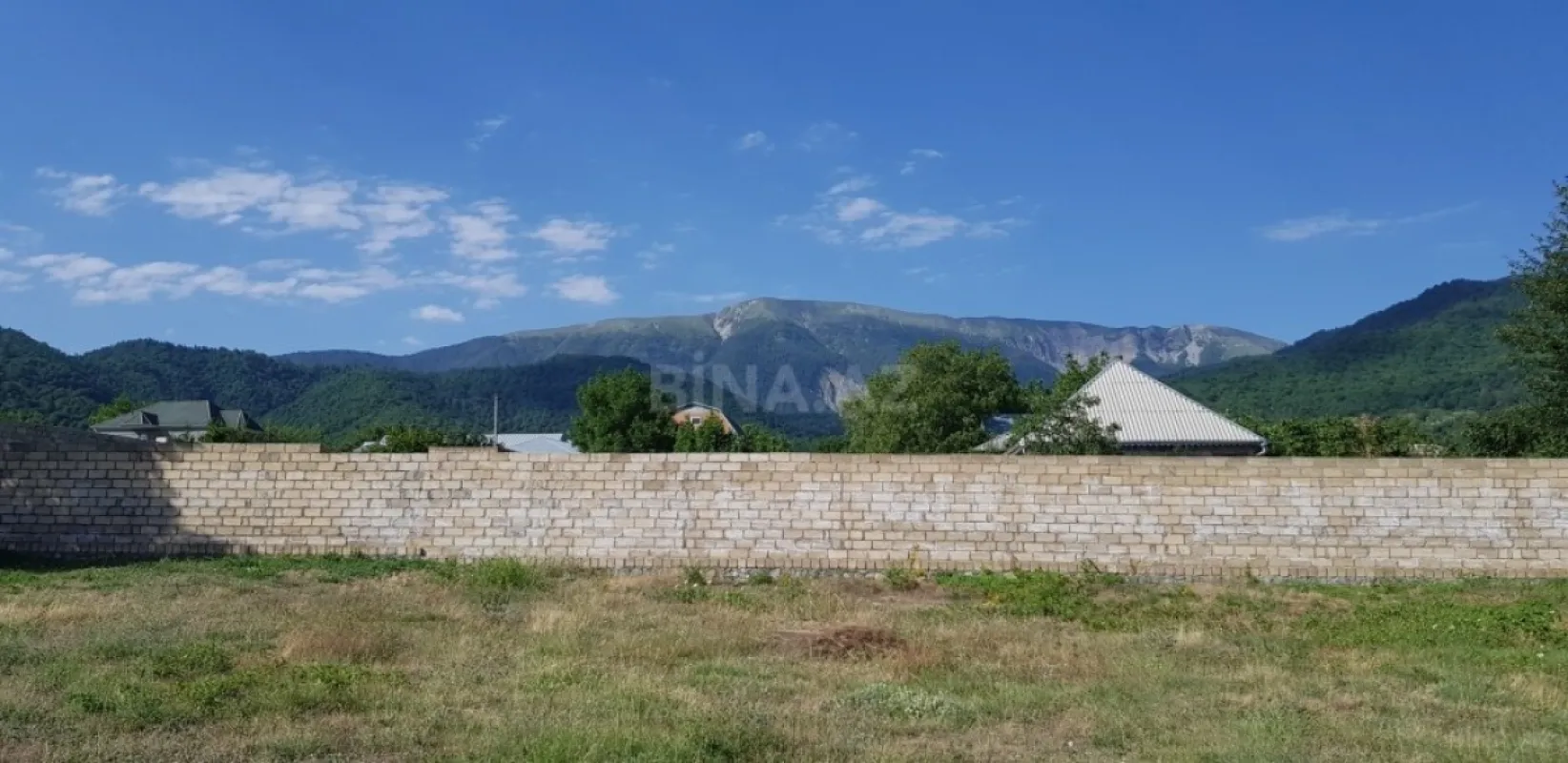 Satılır 8 otaqlı həyət evi 250 m²