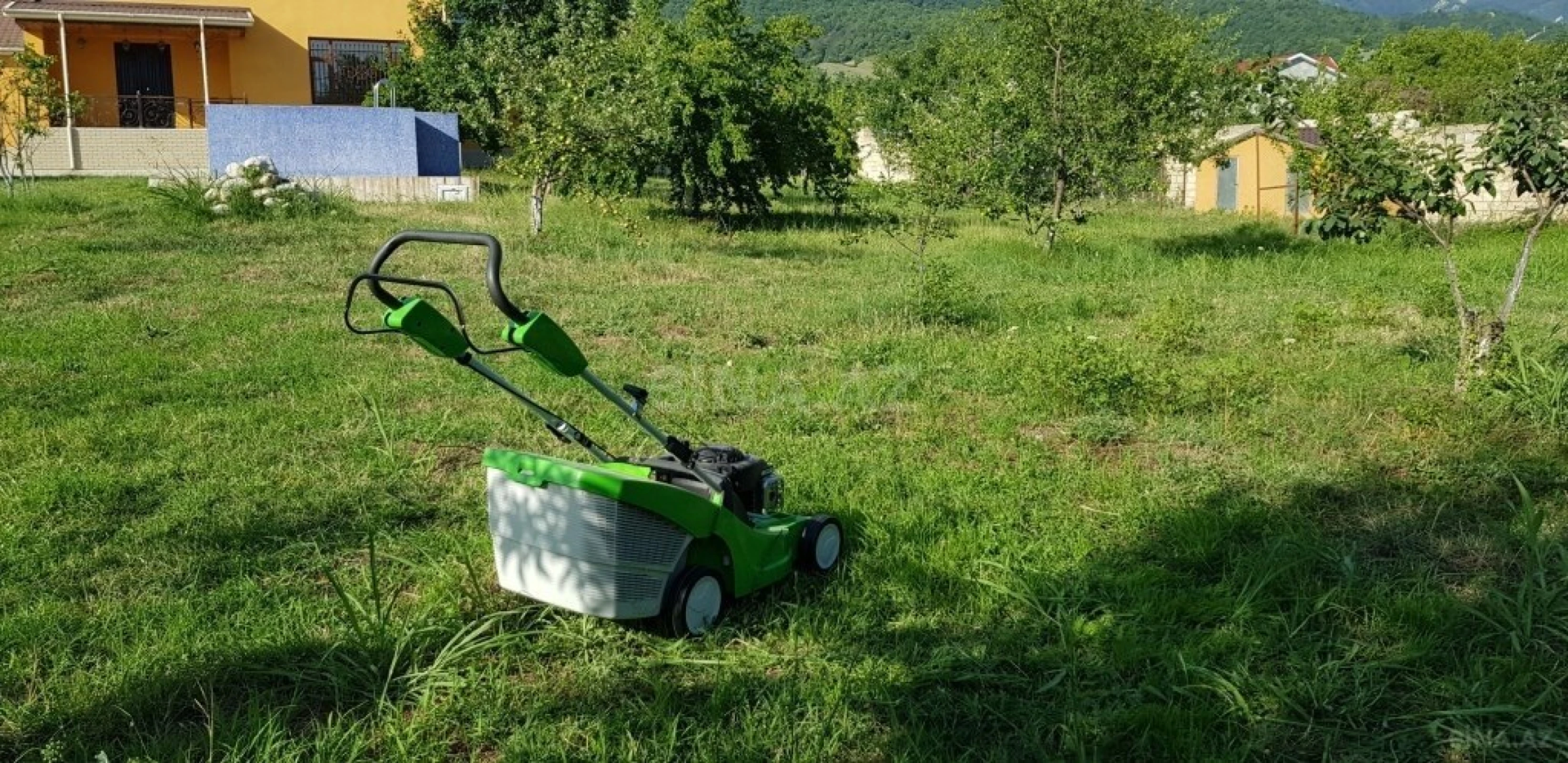 Satılır 8 otaqlı həyət evi 250 m²