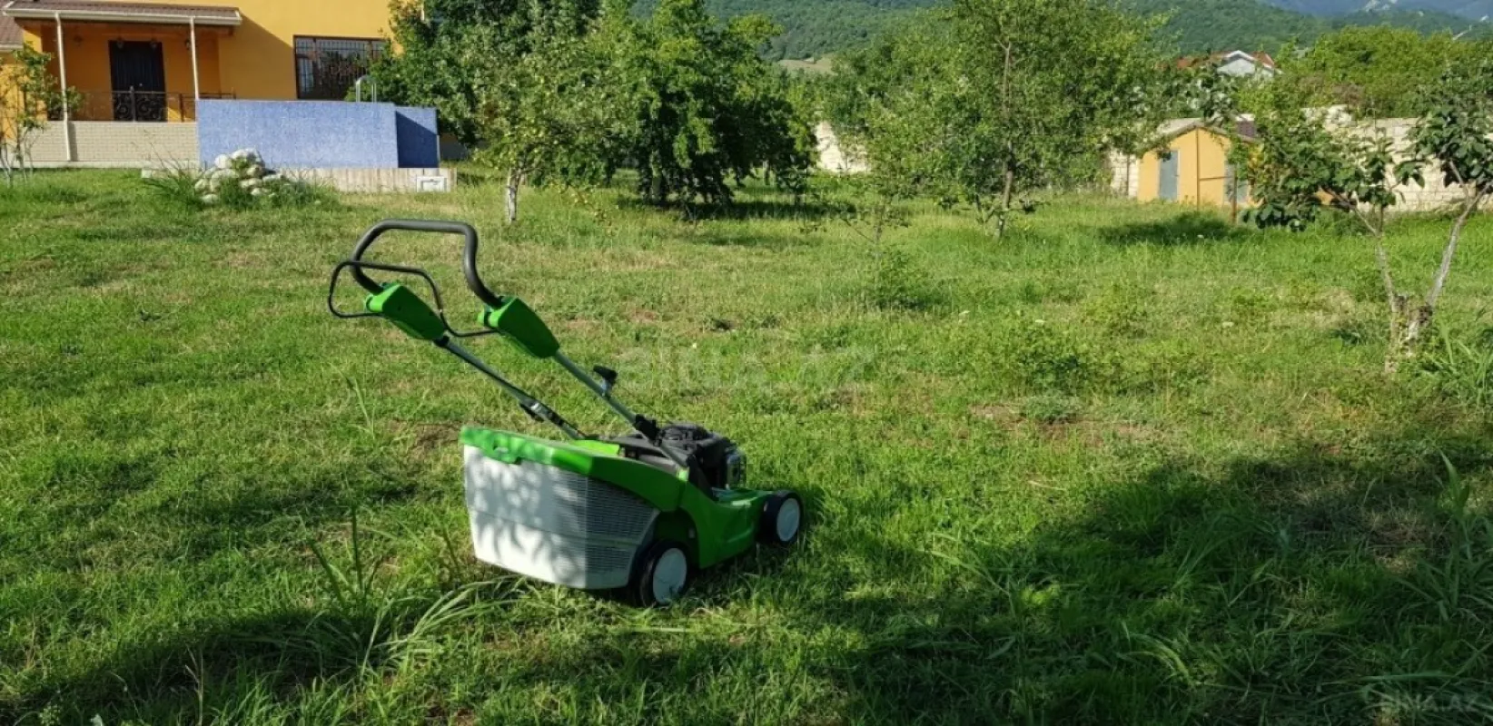 Satılır 8 otaqlı həyət evi 250 m²