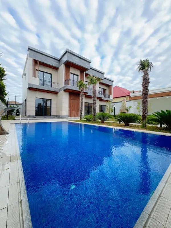 Satılır 7 otaqlı həyət evi 400 m²