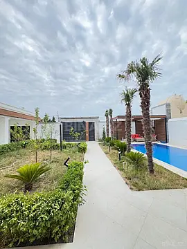 Satılır 7 otaqlı həyət evi 400 m²