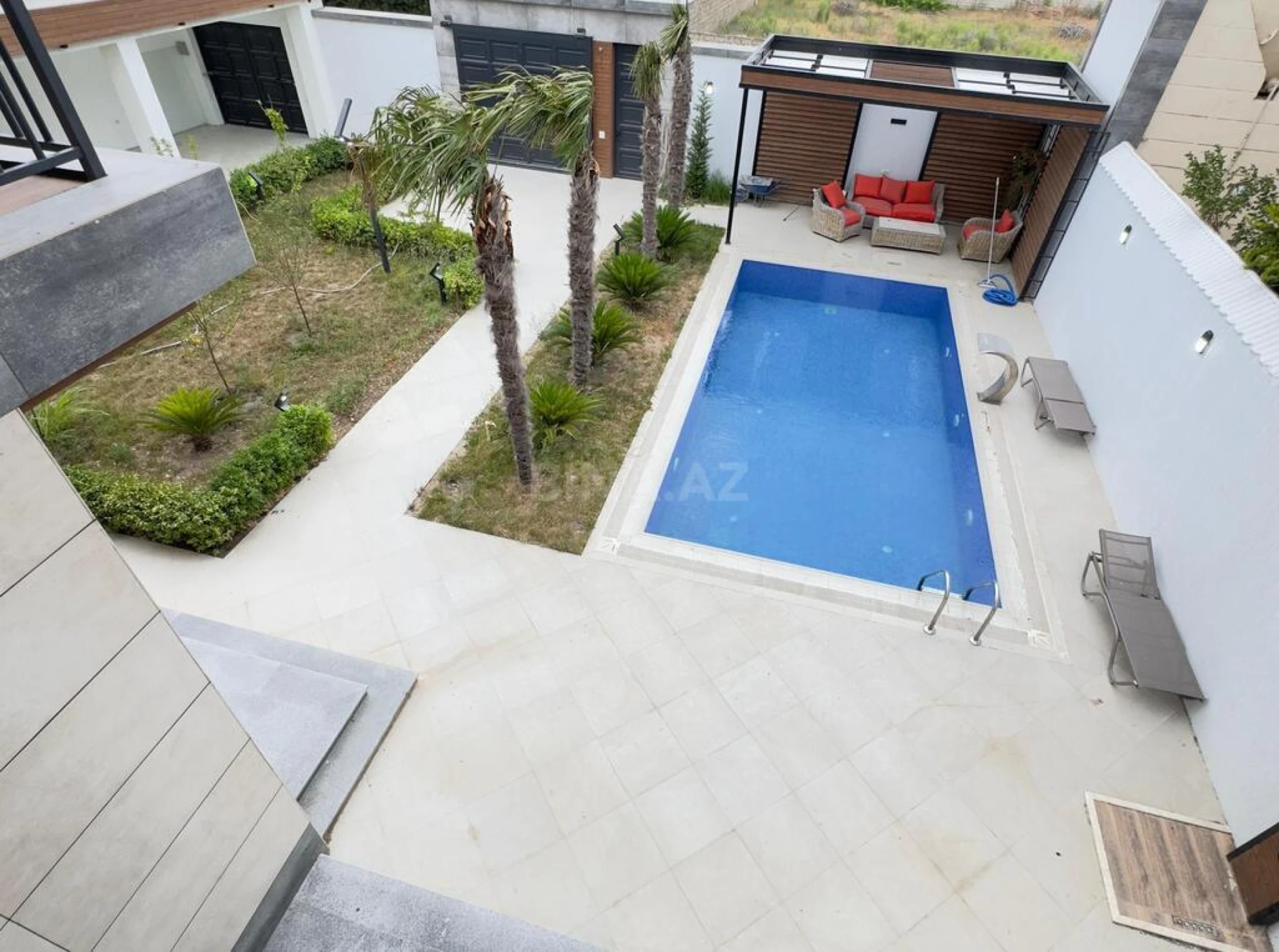 Satılır 7 otaqlı həyət evi 400 m²