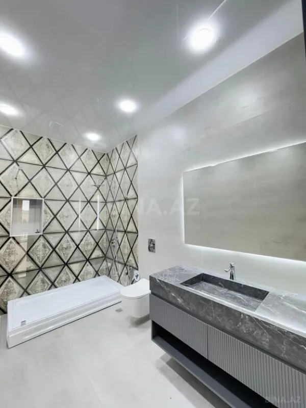 Satılır 7 otaqlı həyət evi 400 m²