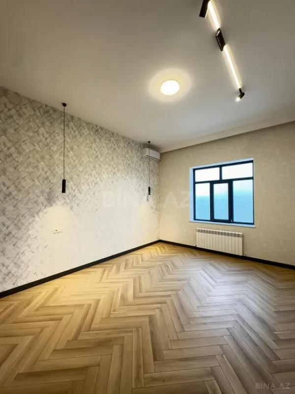 Satılır 7 otaqlı həyət evi 400 m²