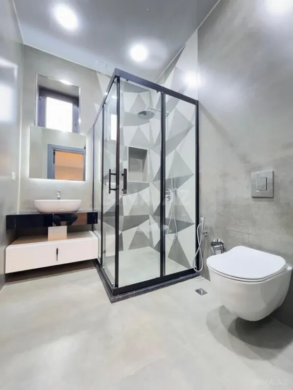 Satılır 7 otaqlı həyət evi 400 m²