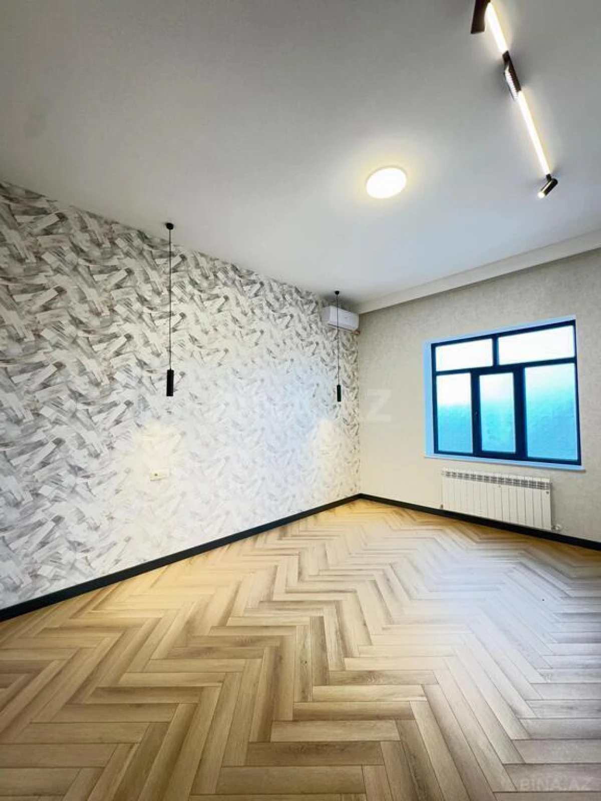 Satılır 7 otaqlı həyət evi 400 m²