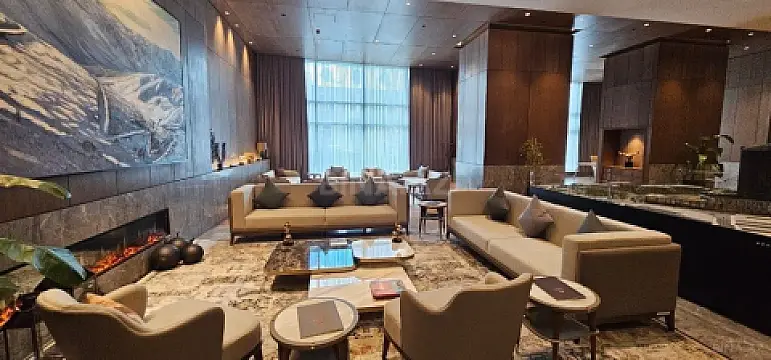 Satılır 4 otaqlı mənzil 140 m²