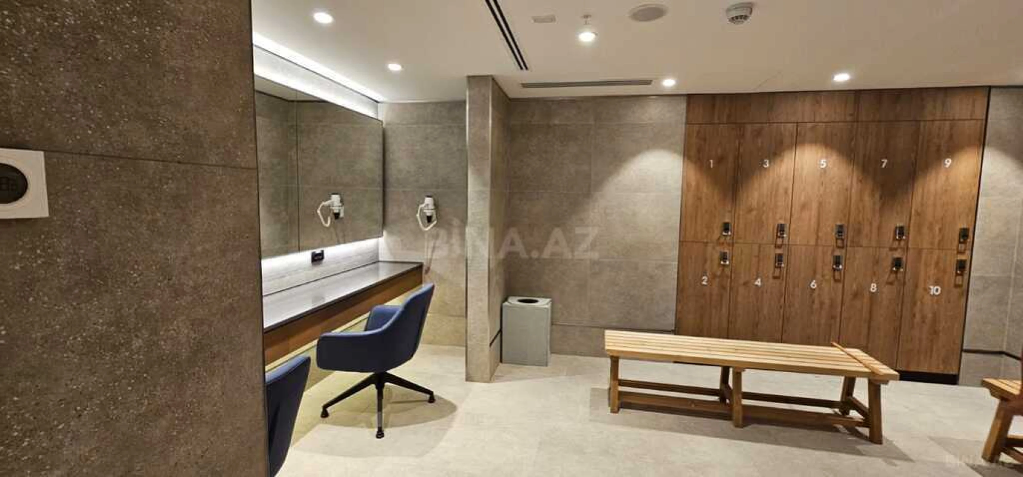 Satılır 4 otaqlı mənzil 140 m²