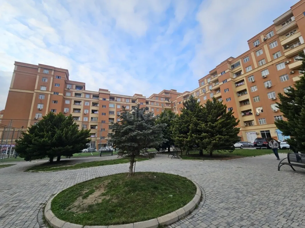 Satılır 2 otaqlı mənzil 70 m²