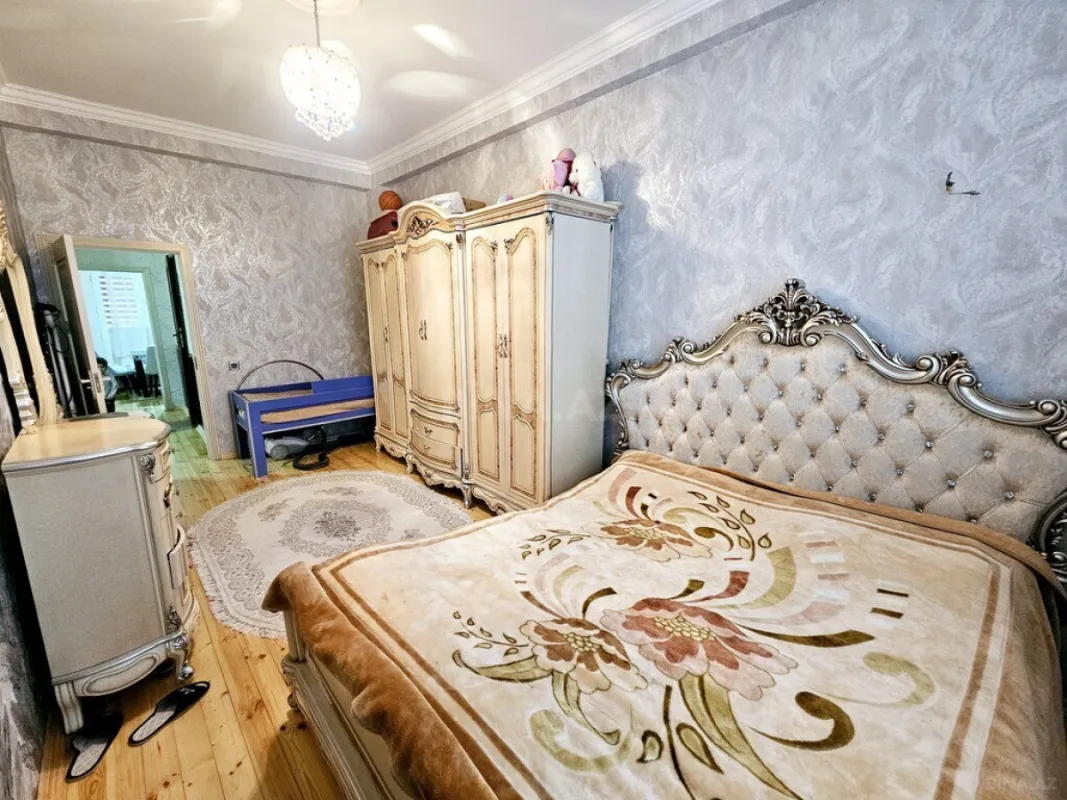 Satılır 2 otaqlı mənzil 70 m²