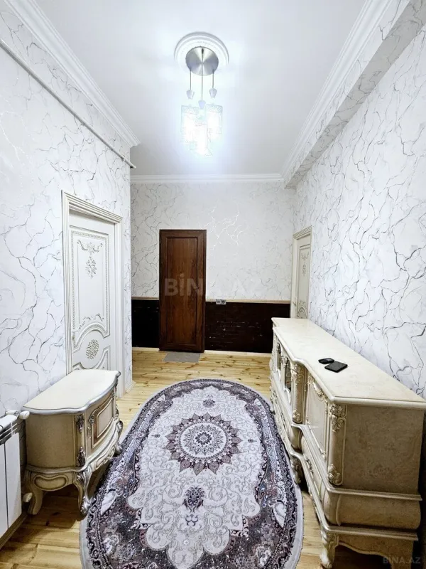 Satılır 2 otaqlı mənzil 70 m²