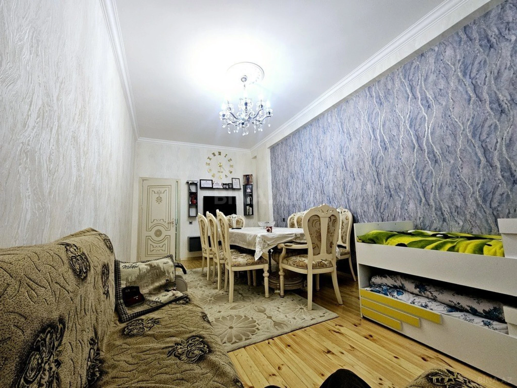 Satılır 2 otaqlı mənzil 70 m²
