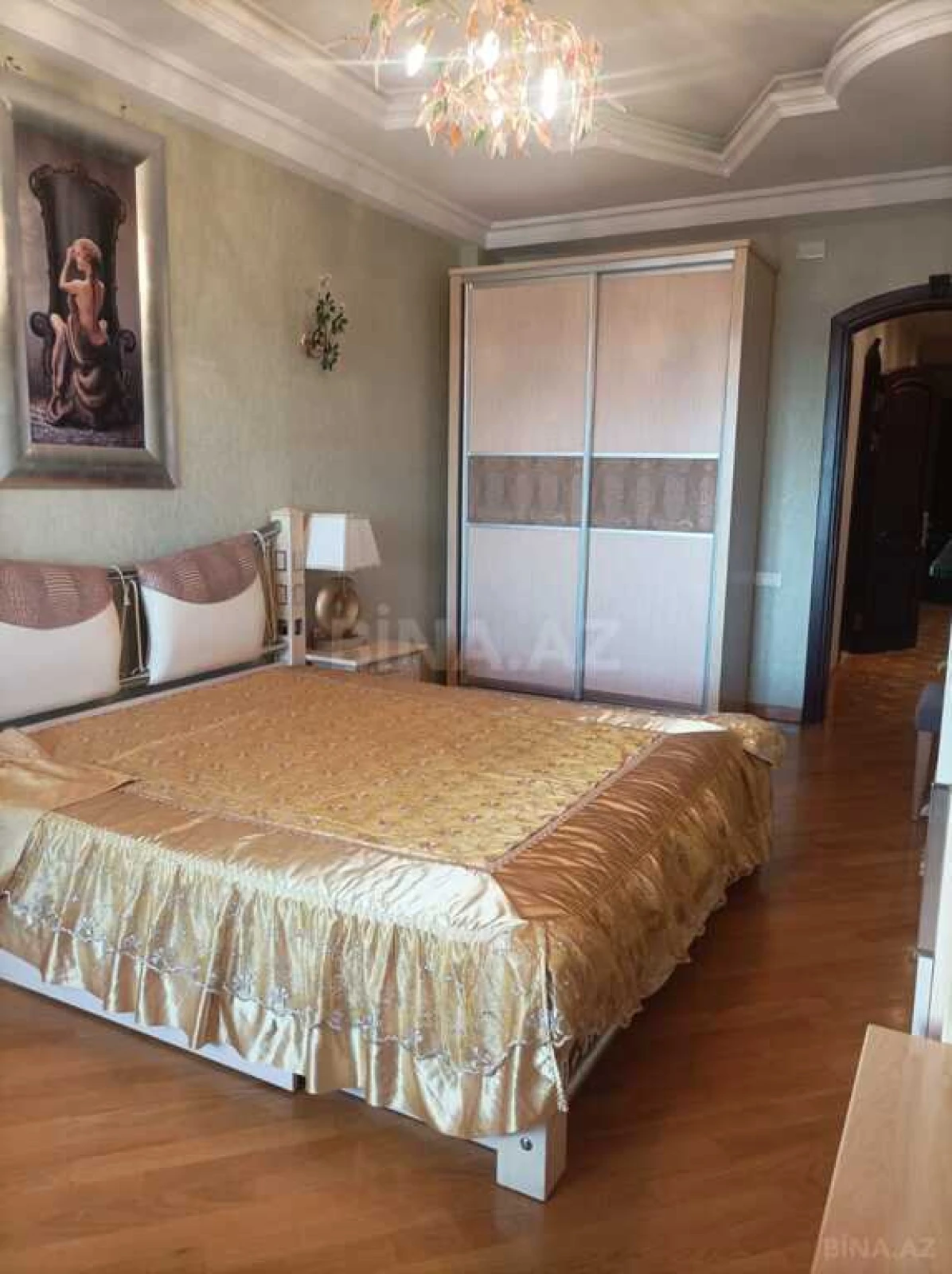 Satılır 2 otaqlı mənzil 115 m²