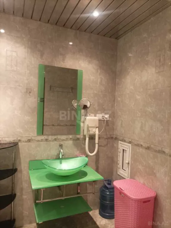 Satılır 2 otaqlı mənzil 115 m²
