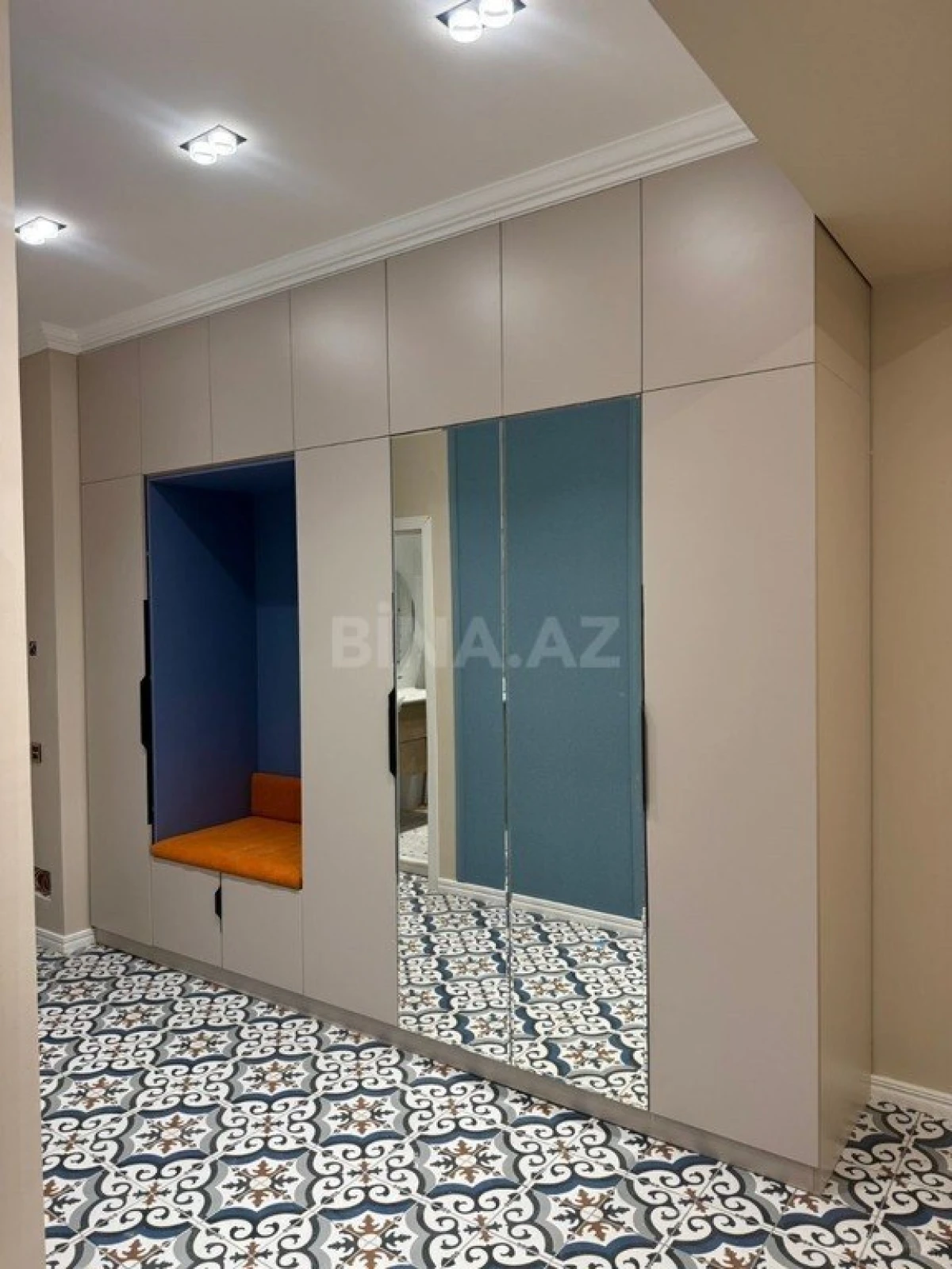 Kirayə verilir 3 otaqlı mənzil 110 m²