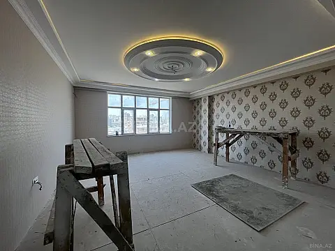 Satılır 4 otaqlı mənzil 185 m²