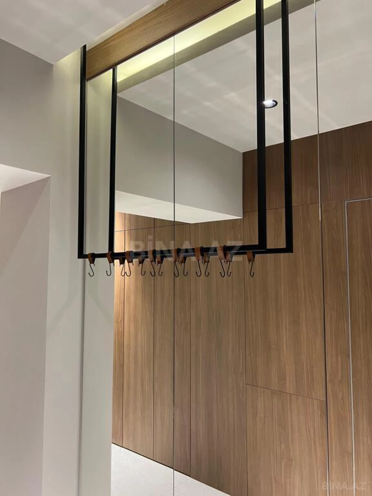 Satılır 3 otaqlı mənzil 148 m²