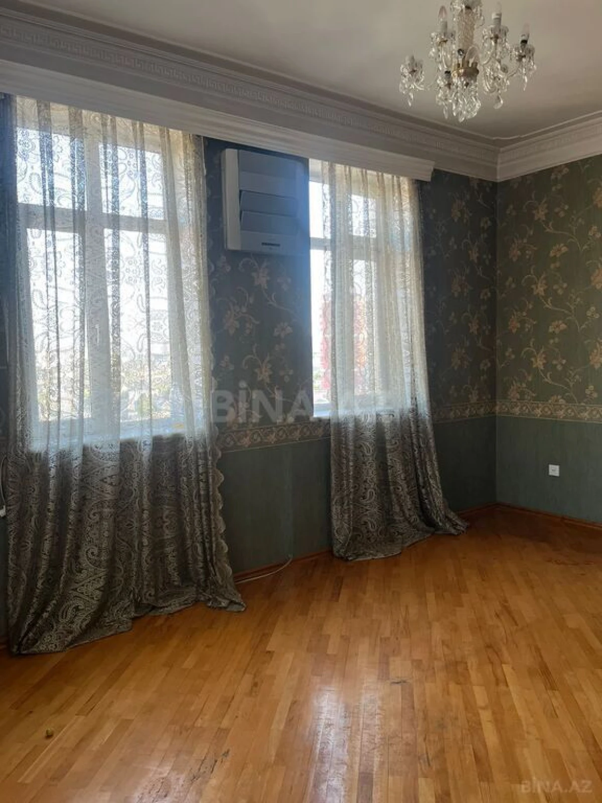 Satılır 3 otaqlı mənzil 96 m²