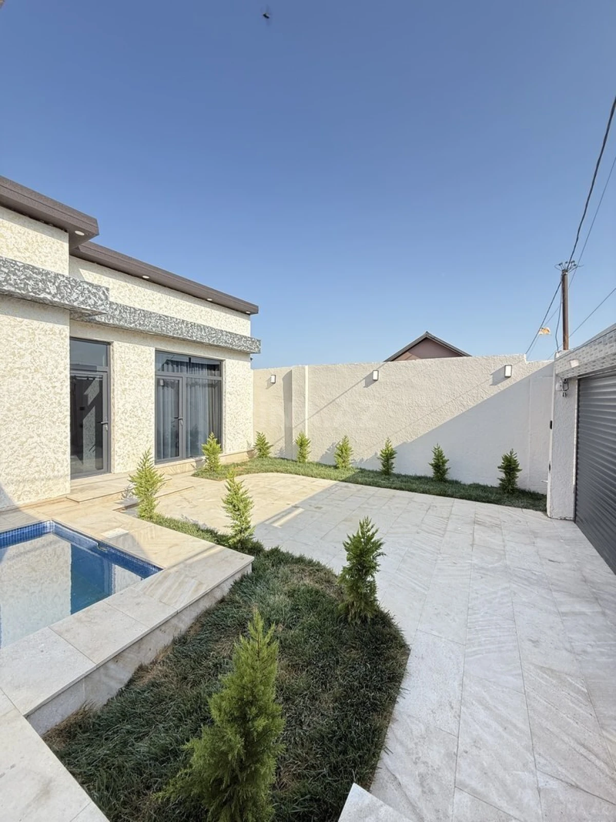 Satılır 4 otaqlı həyət evi 150 m²