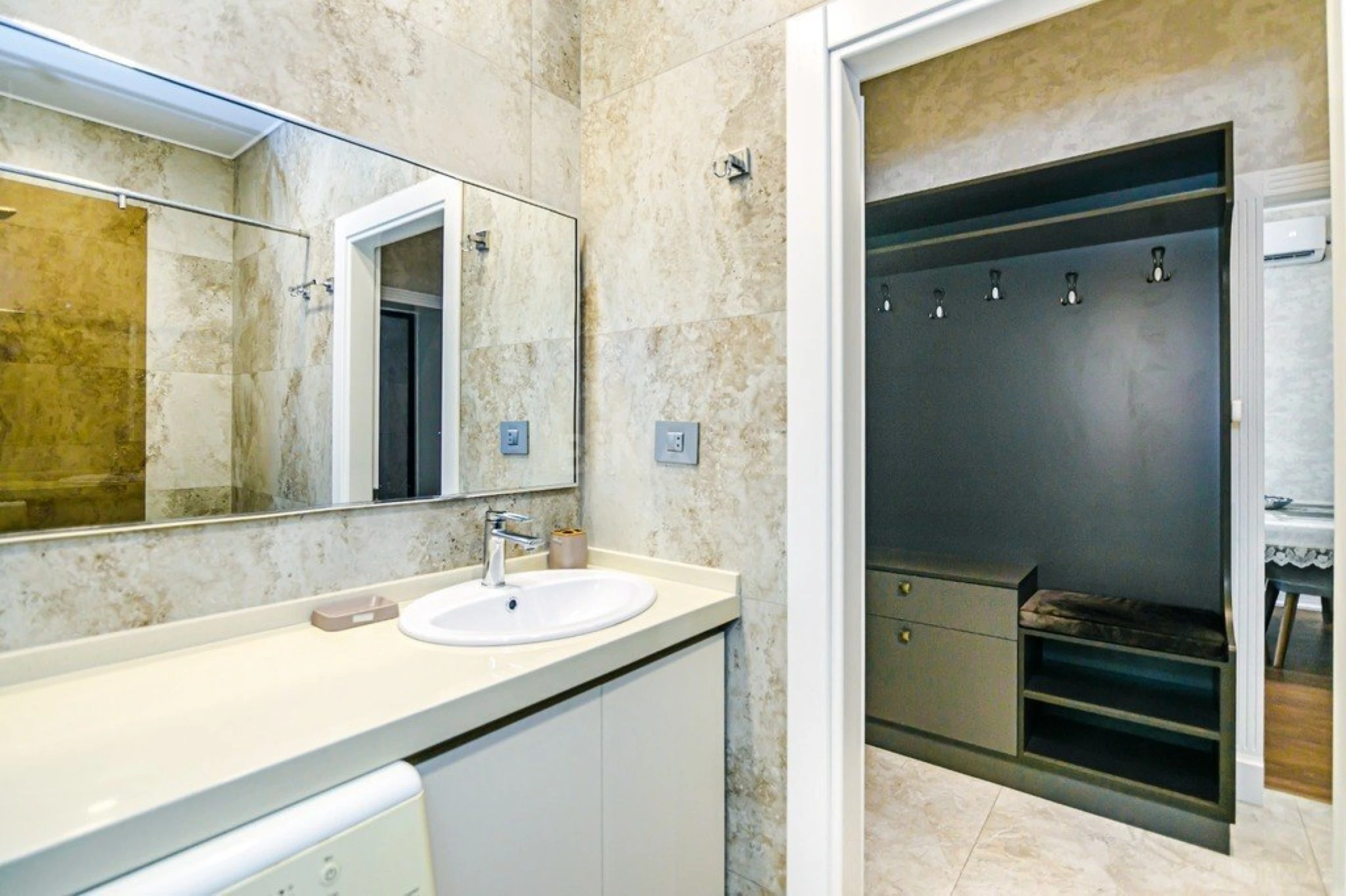 Kirayə verilir 2 otaqlı mənzil 60 m²