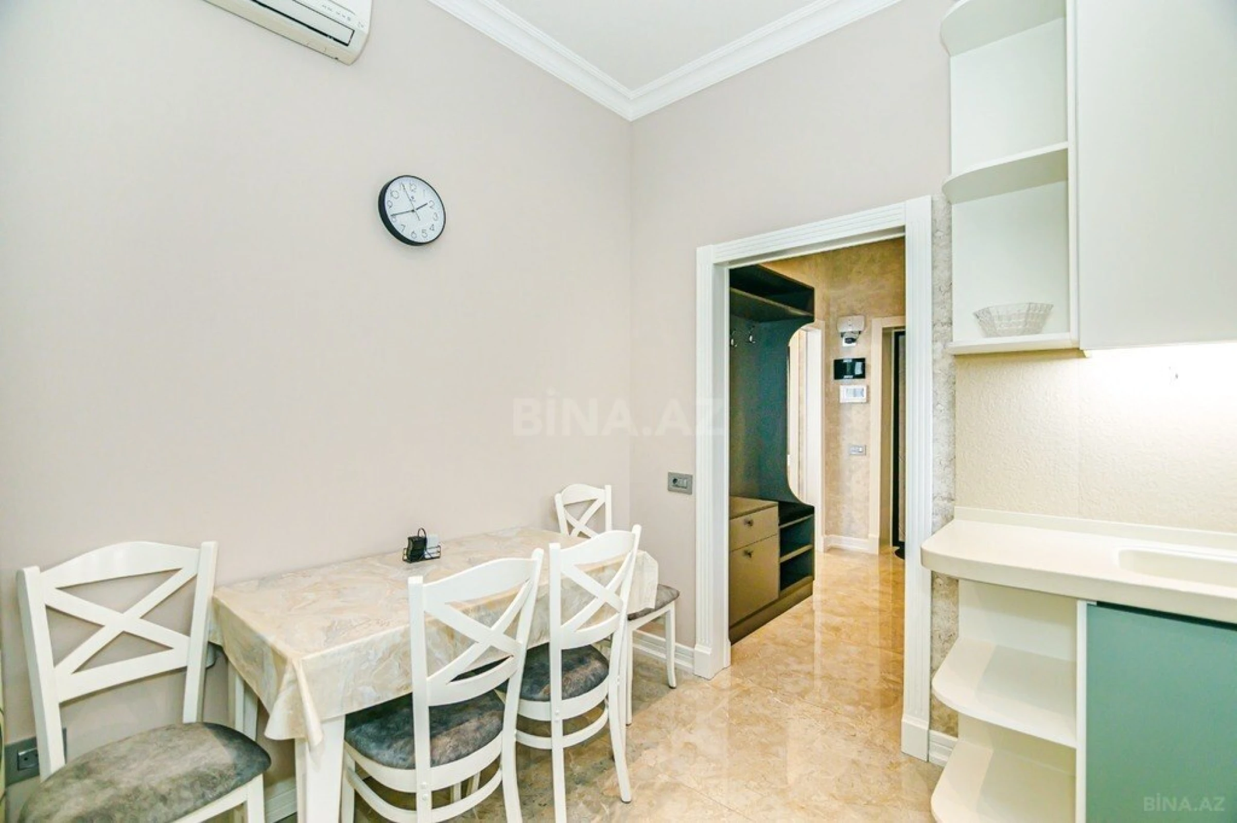 Kirayə verilir 2 otaqlı mənzil 60 m²