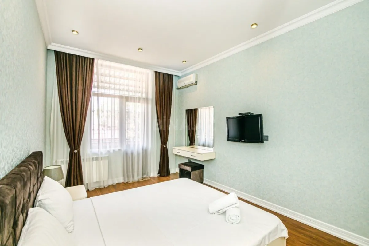 Kirayə verilir 2 otaqlı mənzil 60 m²