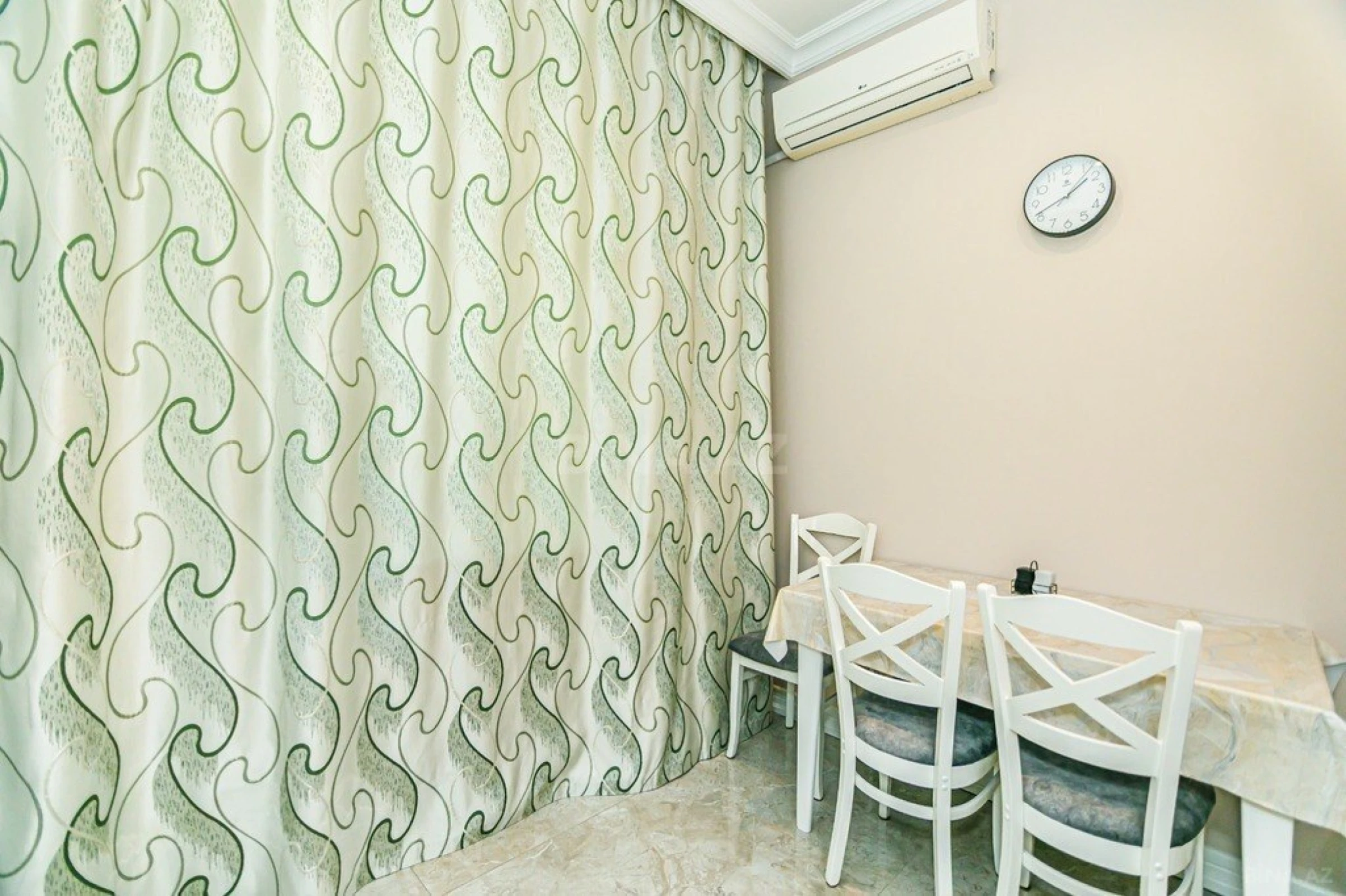 Kirayə verilir 2 otaqlı mənzil 60 m²