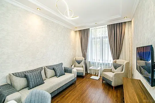 Kirayə verilir 2 otaqlı mənzil 60 m² — Bakı, Nizami 2 otaq 60.00 m²