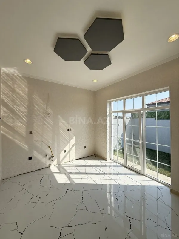 Satılır 4 otaqlı həyət evi 130 m²